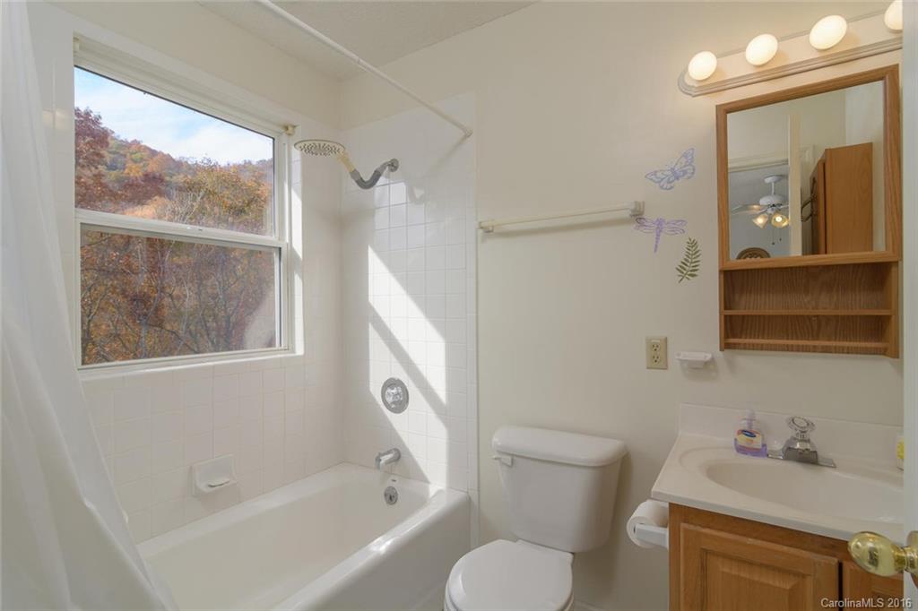7 Red Oak Forest Road Fairview, NC 28730 - Photo 8 of 24 Gallery Image 8