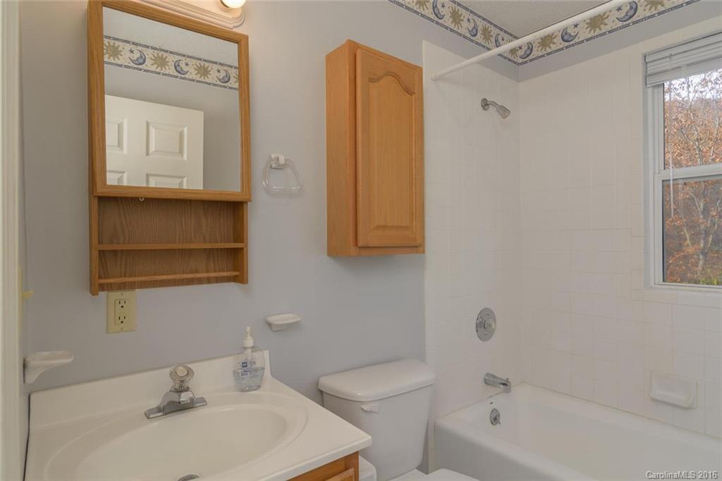 7 Red Oak Forest Road Fairview, NC 28730 - Photo 10 of 24 Gallery Image 10