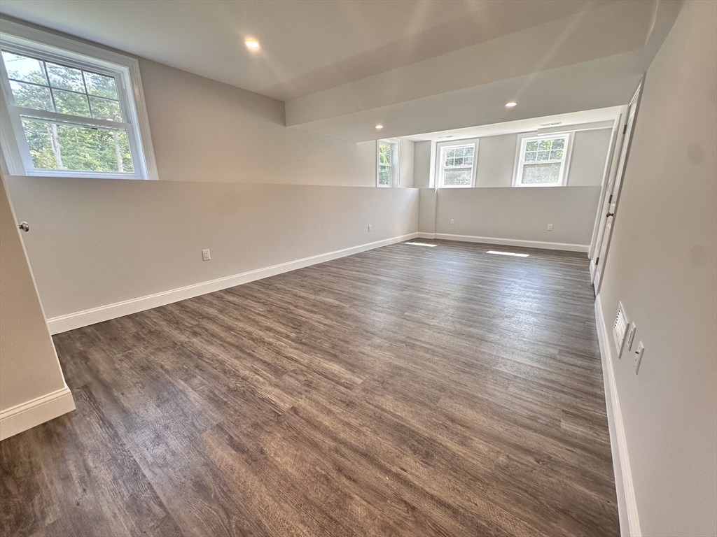 58 Dudley Road Billerica, MA 01821 - Photo 8 of 30 Gallery Image 8