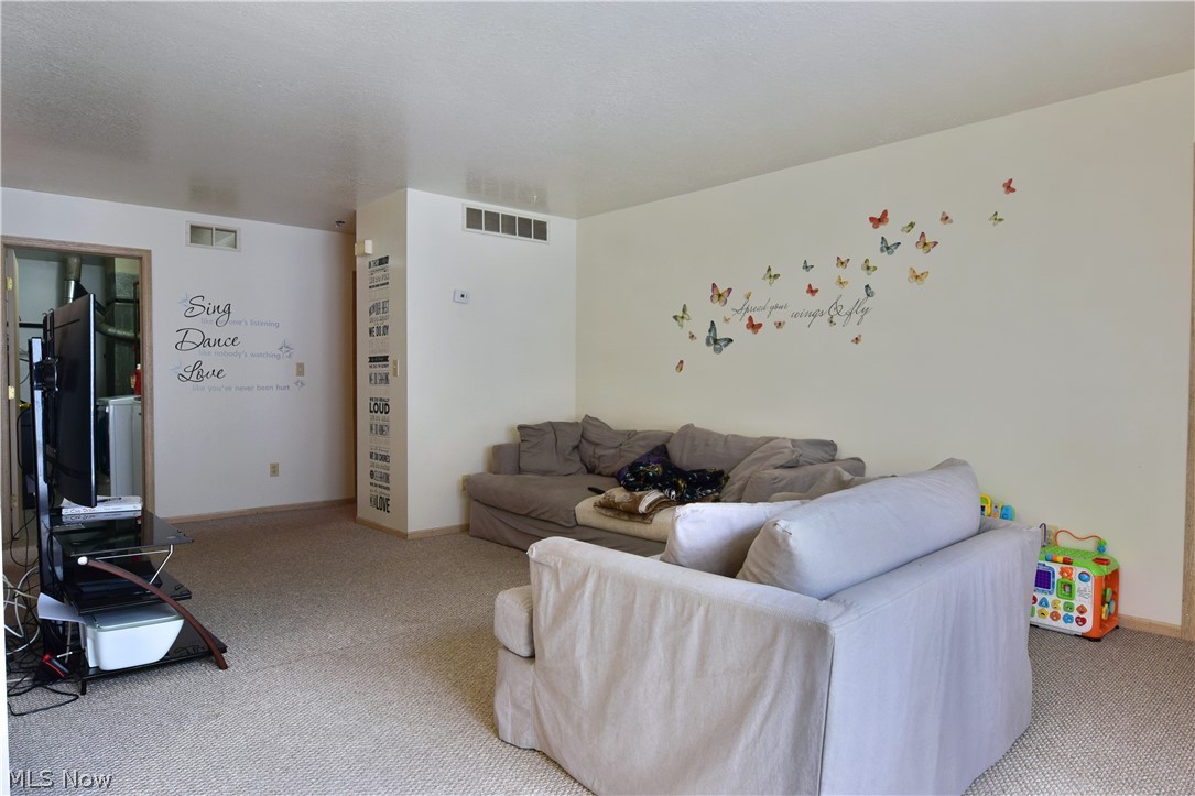5536 Shaffer Road Northwest, Unit AB Warren, OH 44481 - Photo 25 of 35 Gallery Image 25