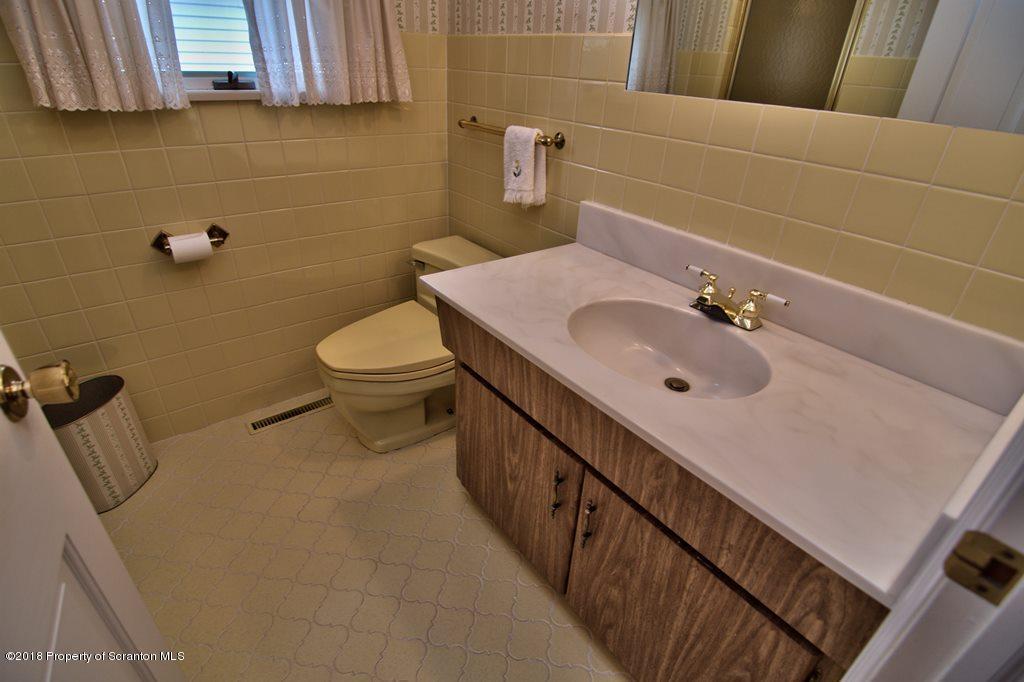 13 Starlight Road Clarks Summit, PA 18411 - Photo 38 of 63 Gallery Image 38