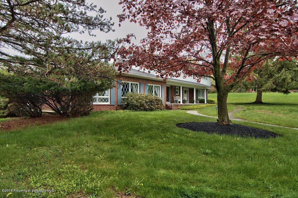 13 Starlight Road Clarks Summit, PA 18411 - Photo 4 of 63 Gallery Image 4