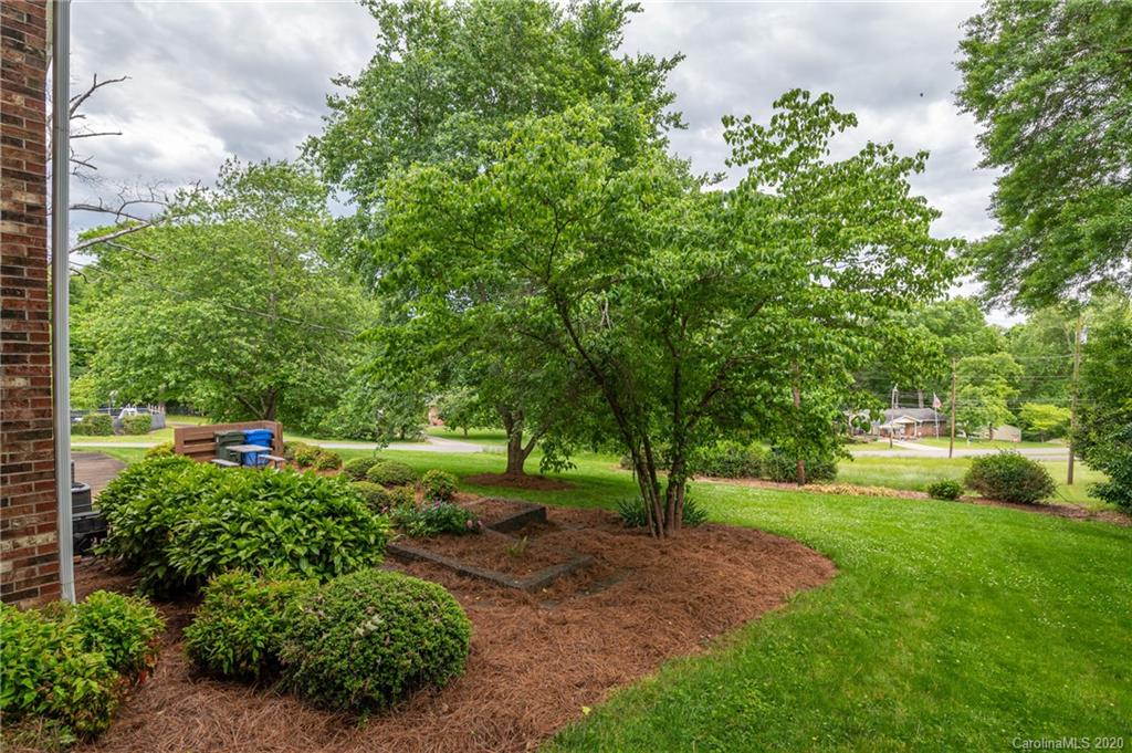 146 Freeman Street Rutherfordton, NC 28139 - Photo 11 of 46