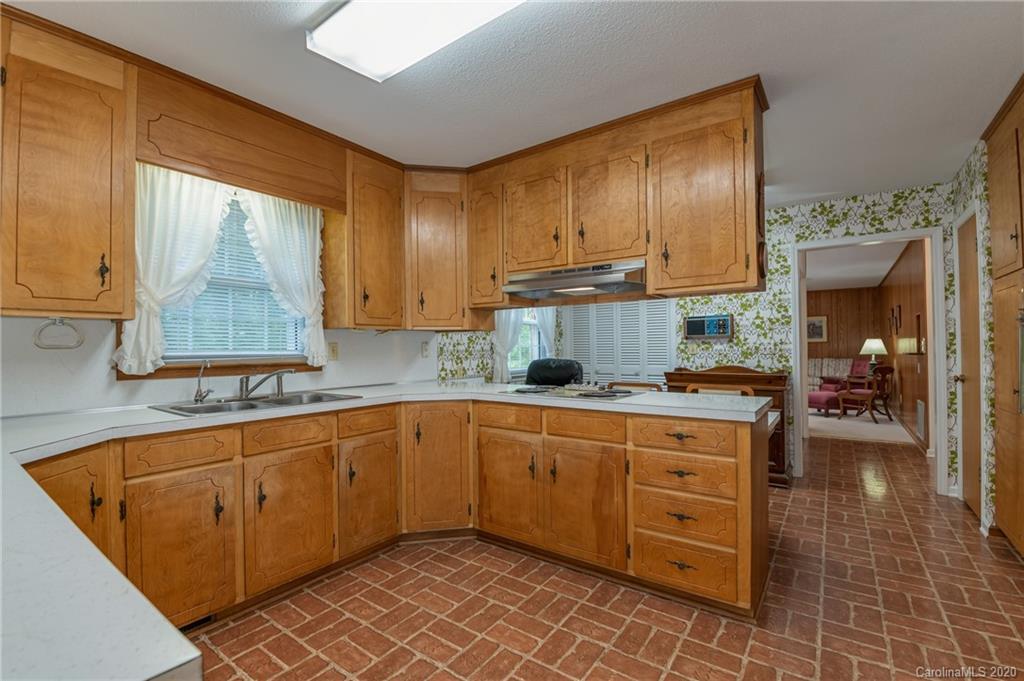 146 Freeman Street Rutherfordton, NC 28139 - Photo 19 of 46