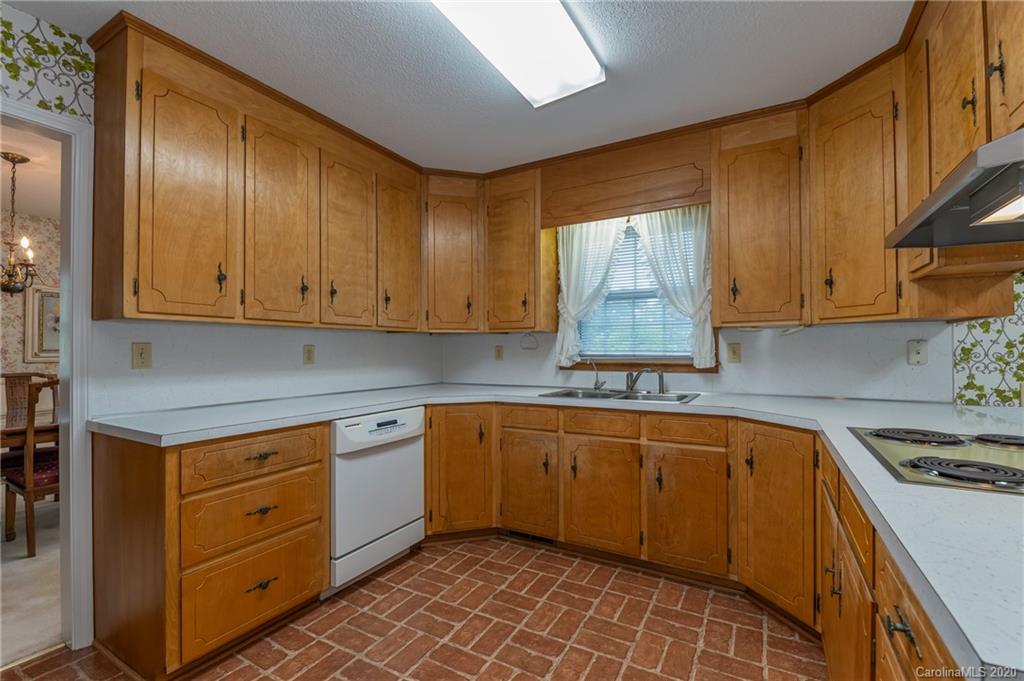 146 Freeman Street Rutherfordton, NC 28139 - Photo 20 of 46