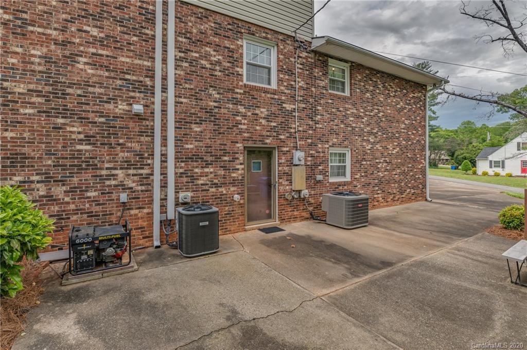 146 Freeman Street Rutherfordton, NC 28139 - Photo 9 of 46