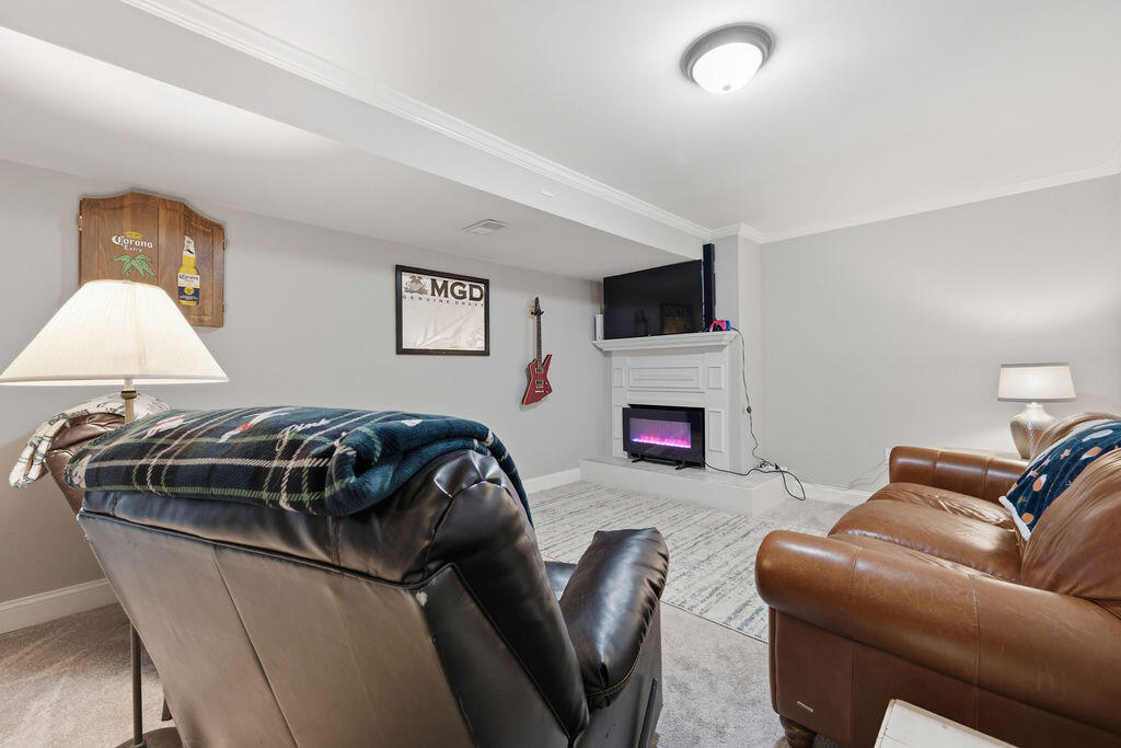 7608 Ridge Bay Drive Hixson, TN 37343 - Photo 23 of 52 Family Room