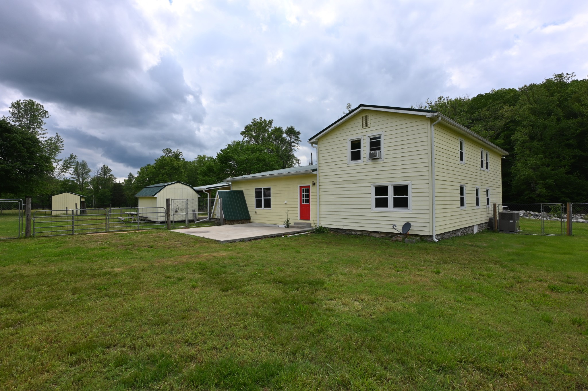 234 Coleman Road Linden, TN 37096 - Photo 4 of 60 Gallery Image 4