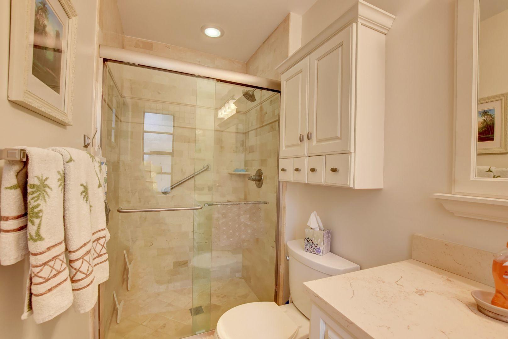 232 Capri East Delray Beach, FL 33484 - Photo 13 of 25 17_ebf_9230and4more