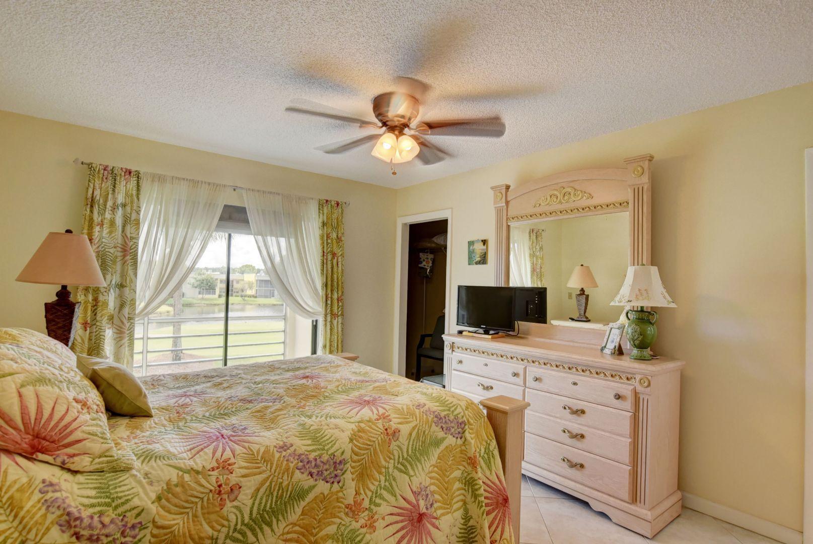 232 Capri East Delray Beach, FL 33484 - Photo 15 of 25 14_ebf_9215and4more