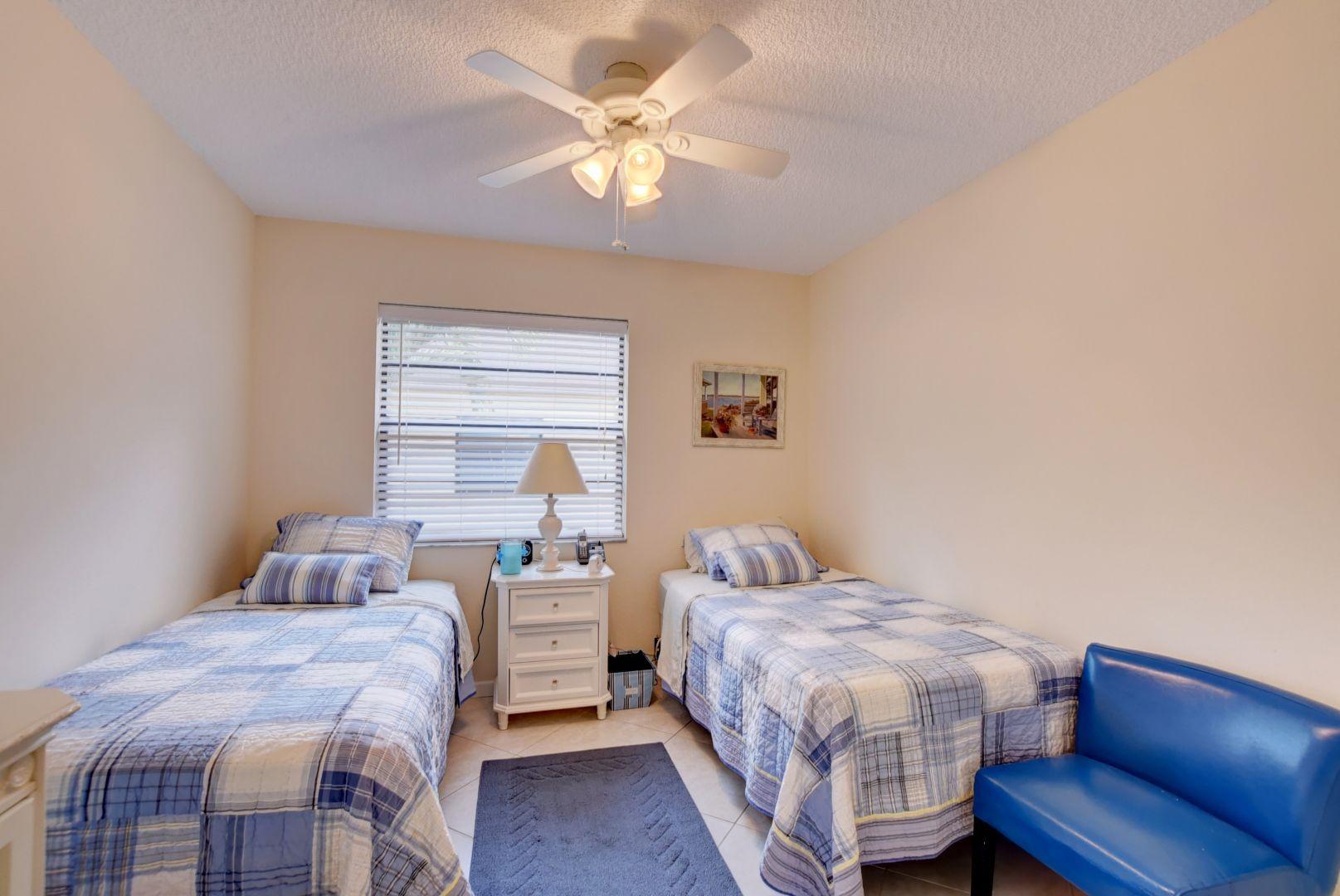 232 Capri East Delray Beach, FL 33484 - Photo 5 of 25 18_ebf_9235and4more