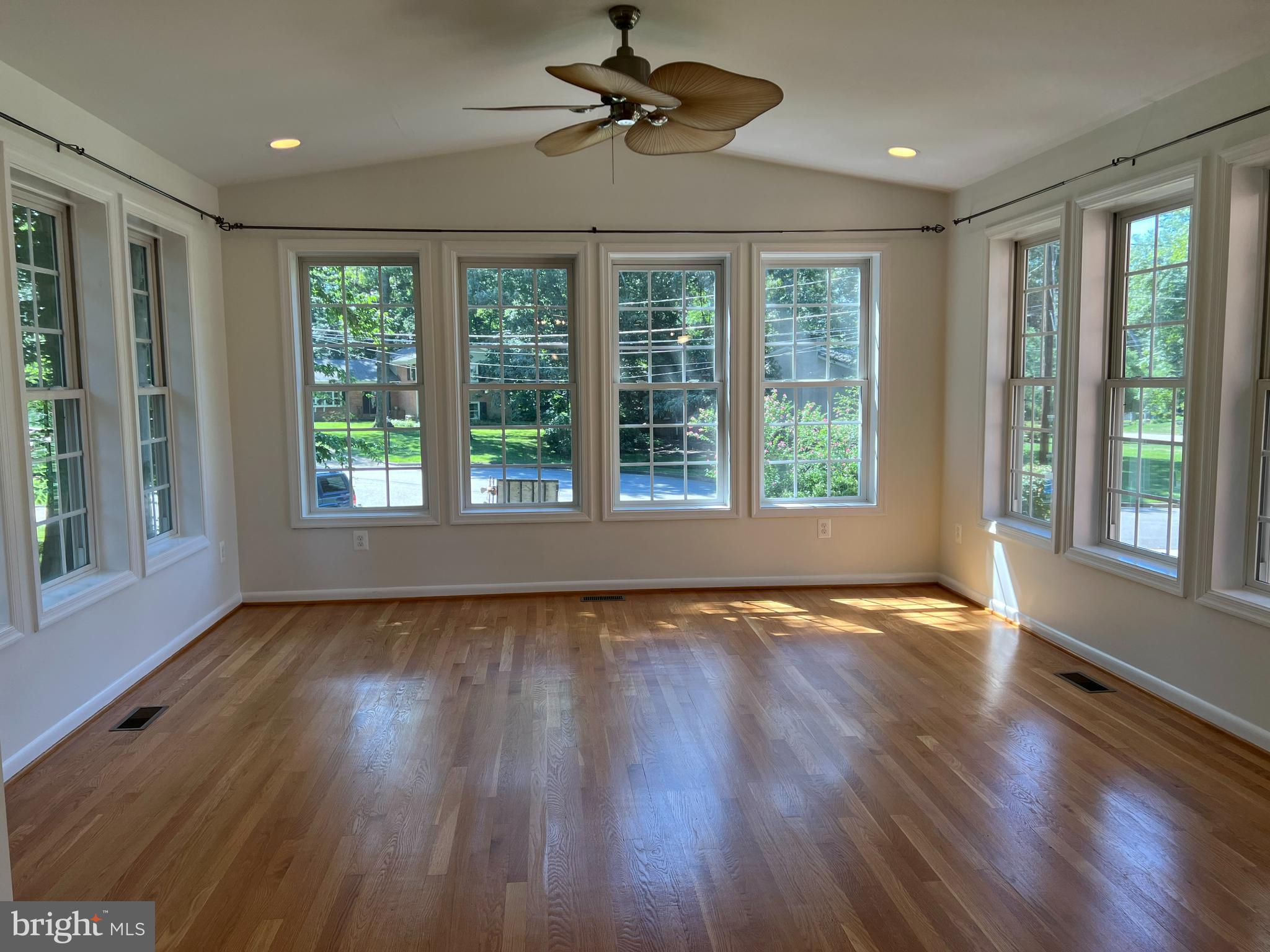 9117 Cherrytree Drive Alexandria, VA 22309 - Photo 13 of 38 Sunroom