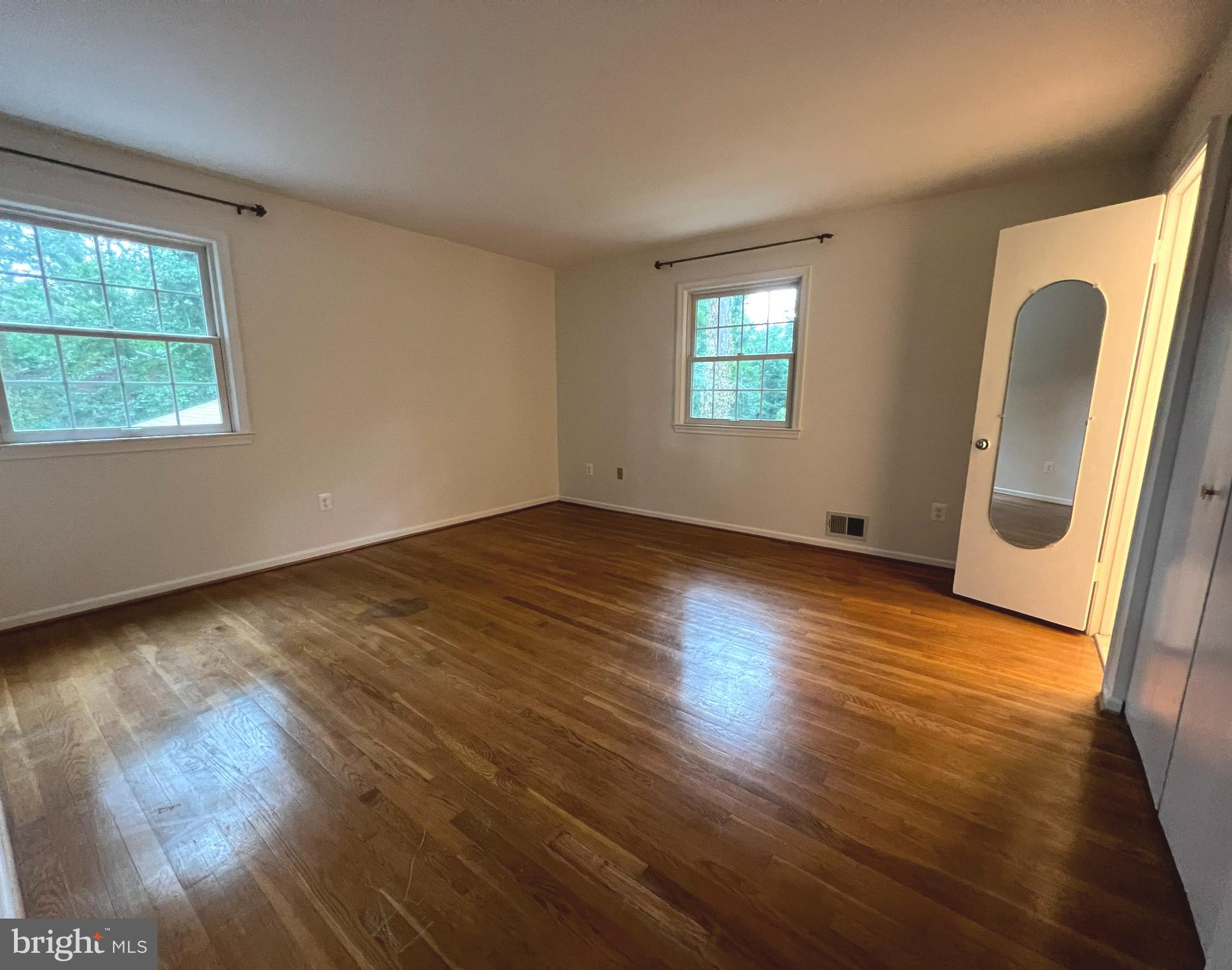 9117 Cherrytree Drive Alexandria, VA 22309 - Photo 16 of 38 Primary Bedroom