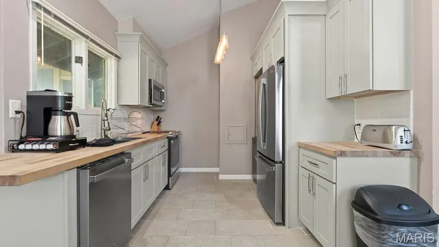 $649,900 | 35 Walkers Cay Drive, Osage Beach, MO 65065