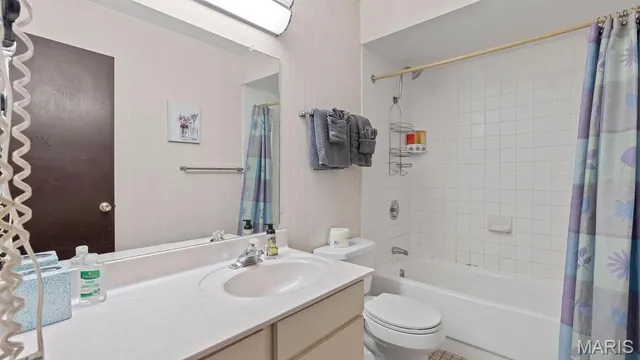 $649,900 | 35 Walkers Cay Drive, Osage Beach, MO 65065