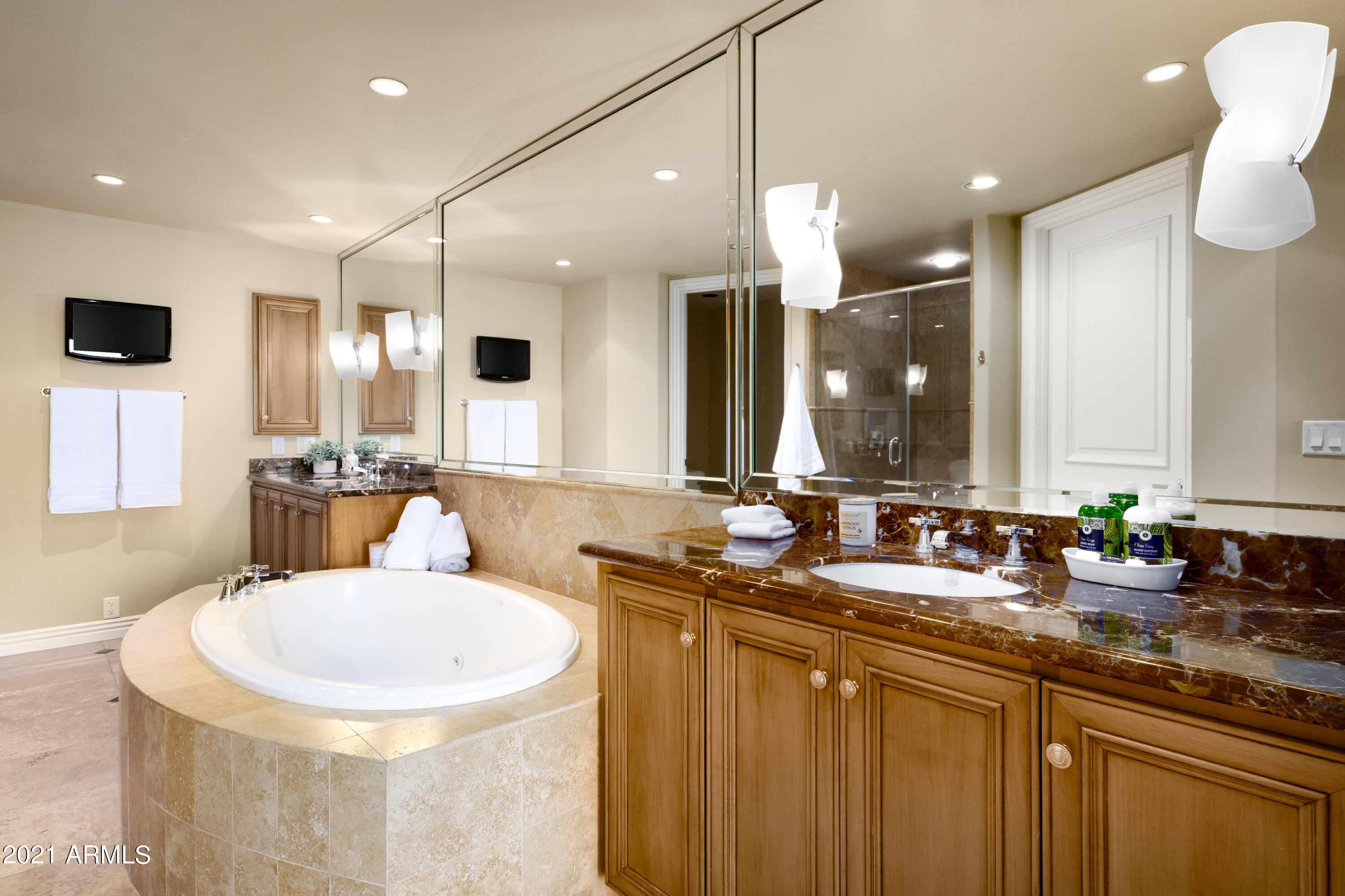 7175 East Camelback Road, Unit 807 Scottsdale, AZ 85251 - Photo 17 of 42 Owners Bathroom