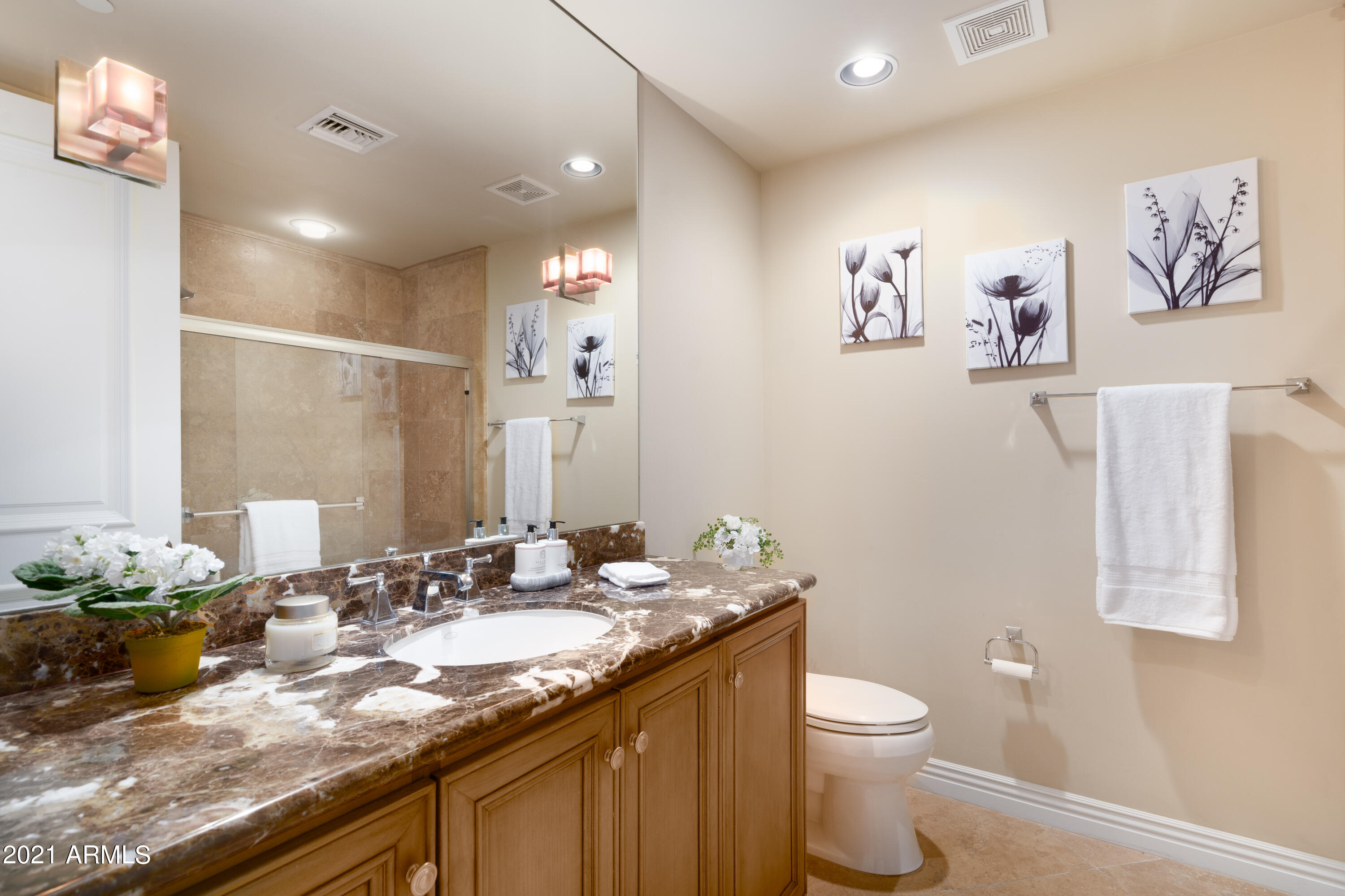 7175 East Camelback Road, Unit 807 Scottsdale, AZ 85251 - Photo 22 of 42 Guest bathroom