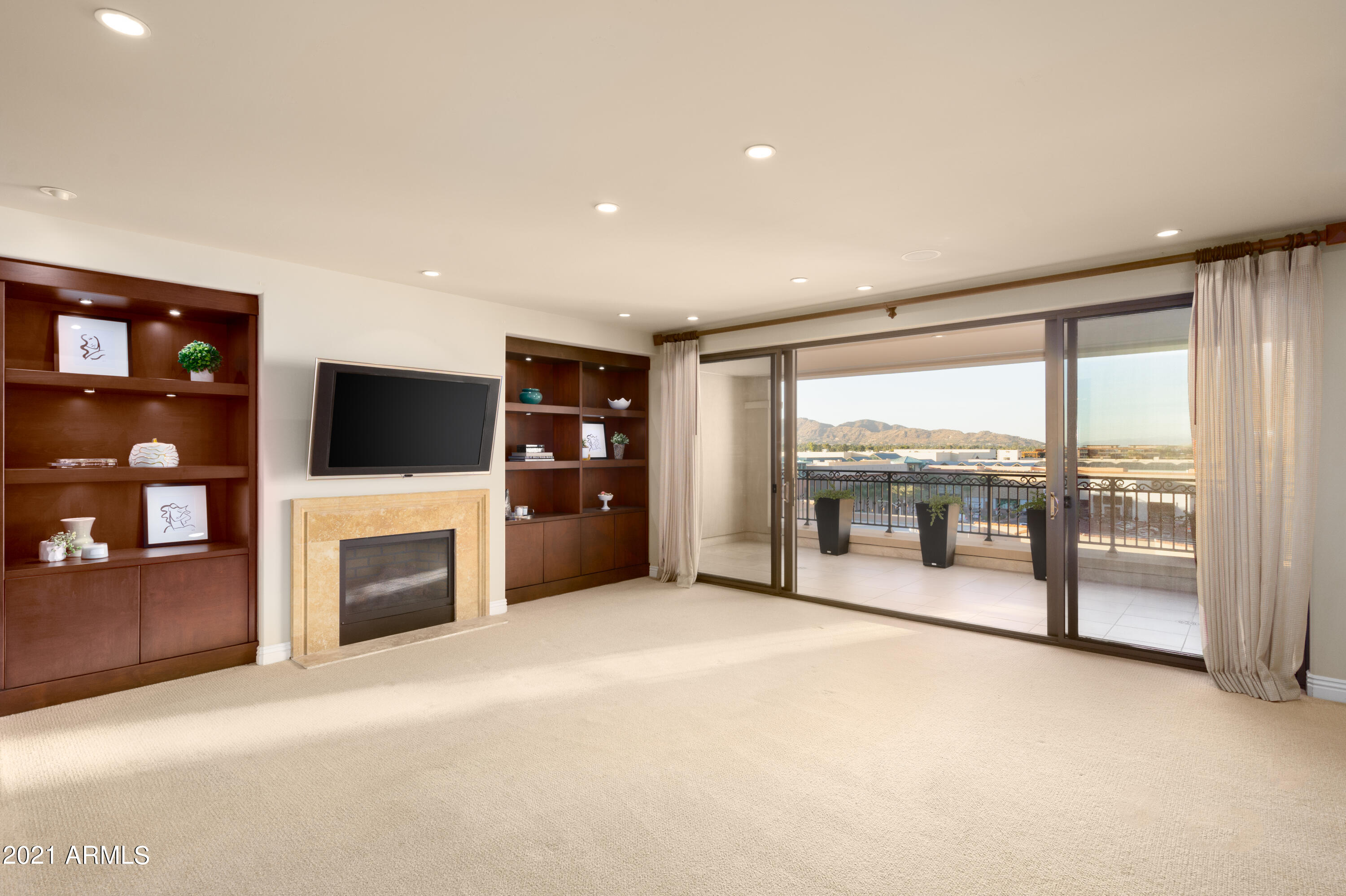 7175 East Camelback Road, Unit 807 Scottsdale, AZ 85251 - Photo 9 of 42 large great room