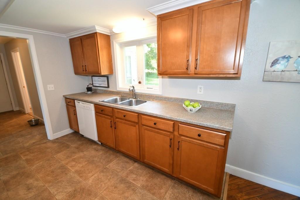 16 Birch Meadow Road Merrimac, MA 01860 - Photo 6 of 39