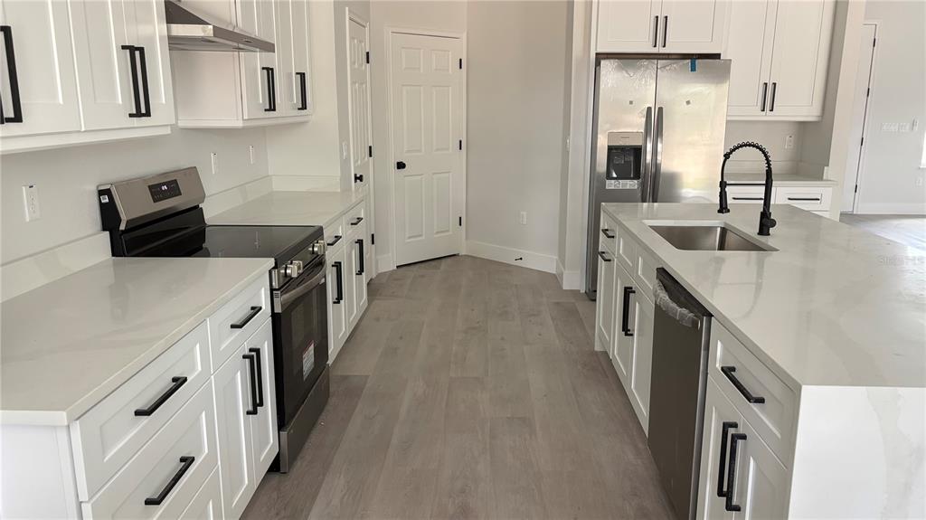 12184 Southwest 64th Street Road Ocala, FL 34481 - Photo 5 of 32 Gallery Image 5