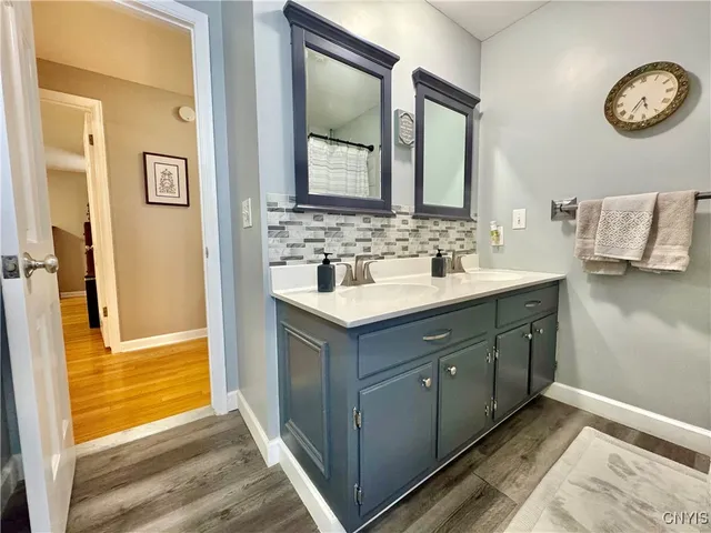 $439,900 | 116 Will-O-Wind Drive, De Witt, NY 13078