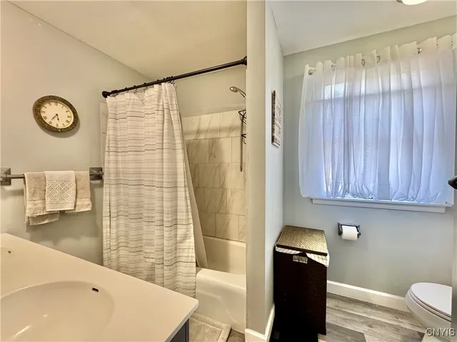 $439,900 | 116 Will-O-Wind Drive, De Witt, NY 13078