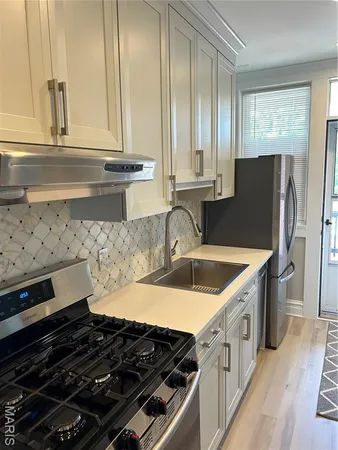 $1,550 | 6607 Clayton Road, Unit 2E, Clayton, MO 63117