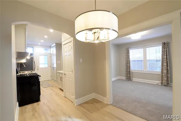 $1,550 | 6607 Clayton Road, Unit 2E, Clayton, MO 63117