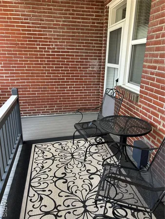 $1,550 | 6607 Clayton Road, Unit 2E, Clayton, MO 63117