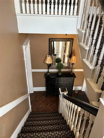 $1,550 | 6607 Clayton Road, Unit 2E, Clayton, MO 63117