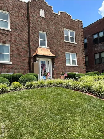 $1,550 | 6607 Clayton Road, Unit 2E, Clayton, MO 63117