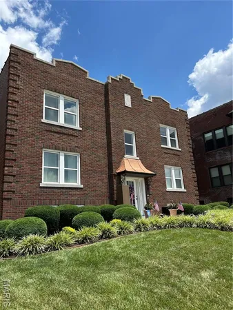 $1,550 | 6607 Clayton Road, Unit 2E, Clayton, MO 63117