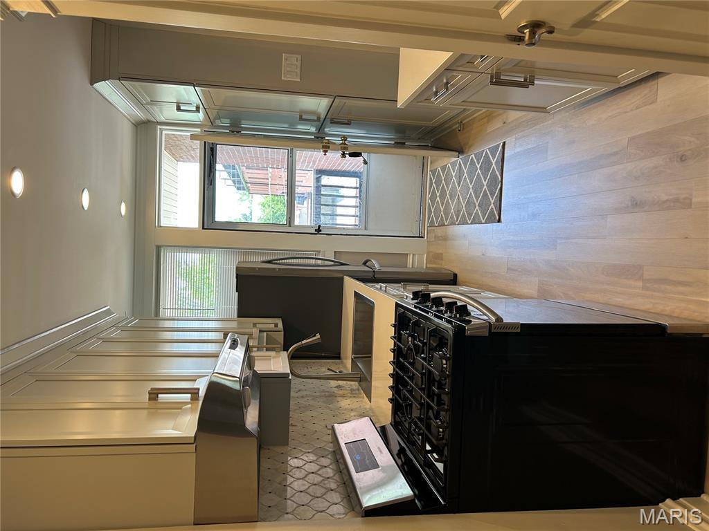 6607 Clayton Road, Unit 2E Clayton, MO 63117 - Photo 4 of 34