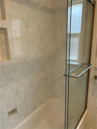 $1,550 | 6607 Clayton Road, Unit 2E, Clayton, MO 63117