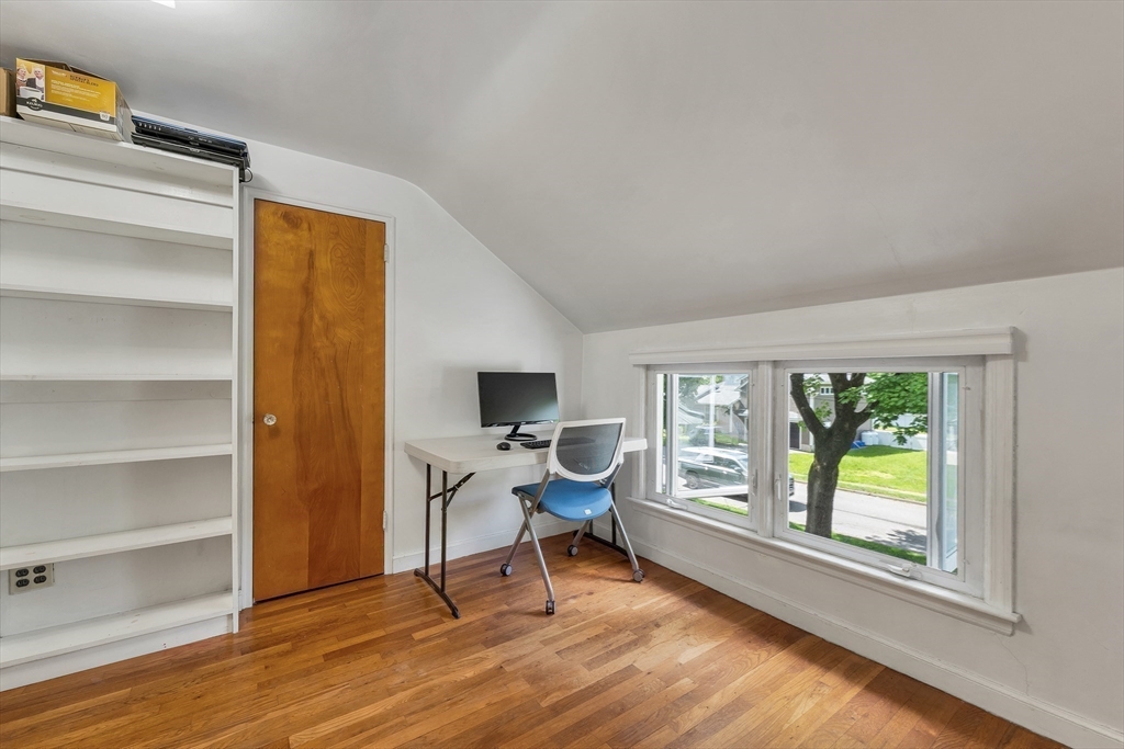 29 Trickett Road Lynnfield, MA 01940 - Photo 17 of 38