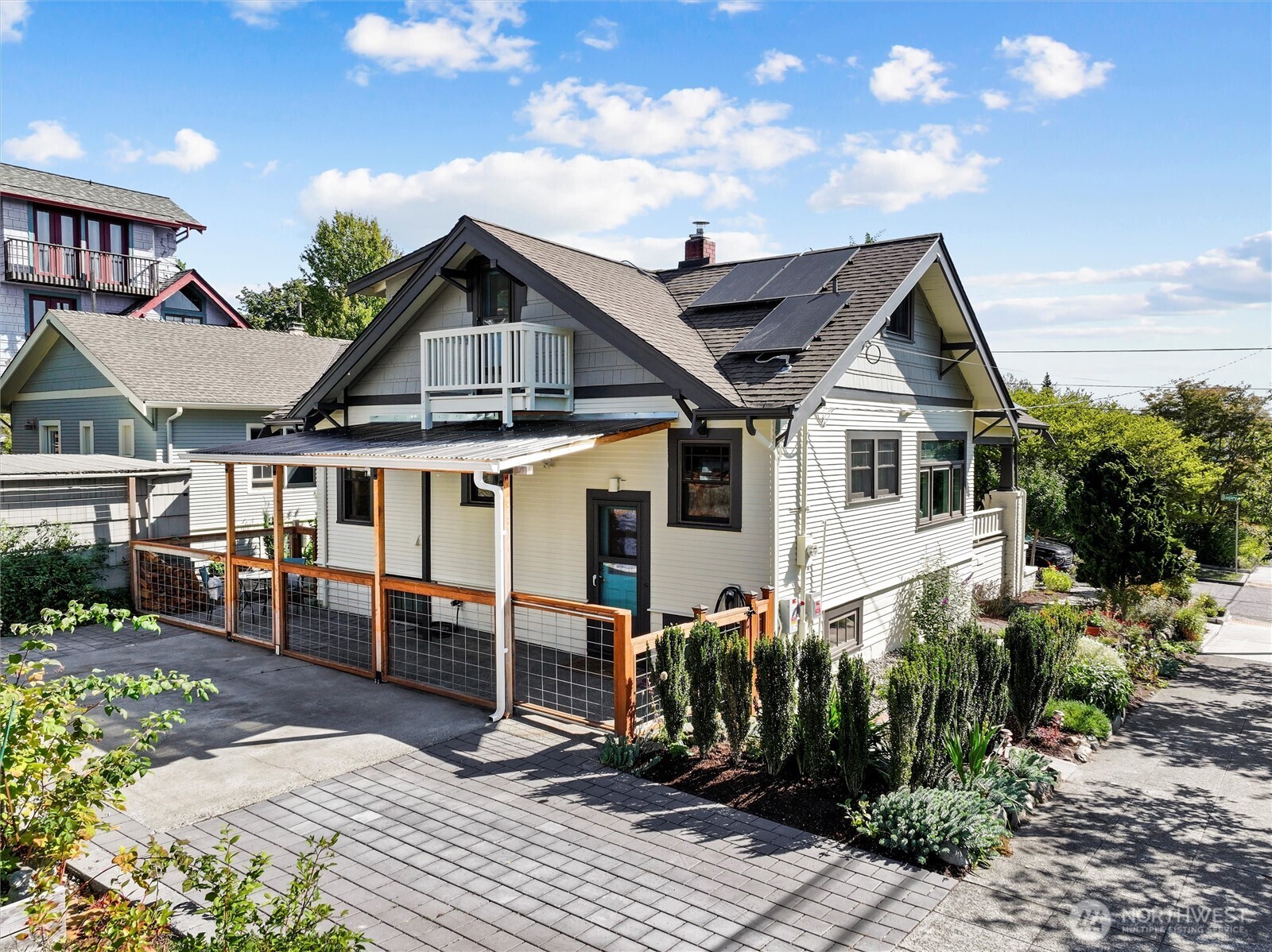 3901 Bagley Avenue North Seattle, WA 98103 - Photo 4 of 16 Gallery Image 4