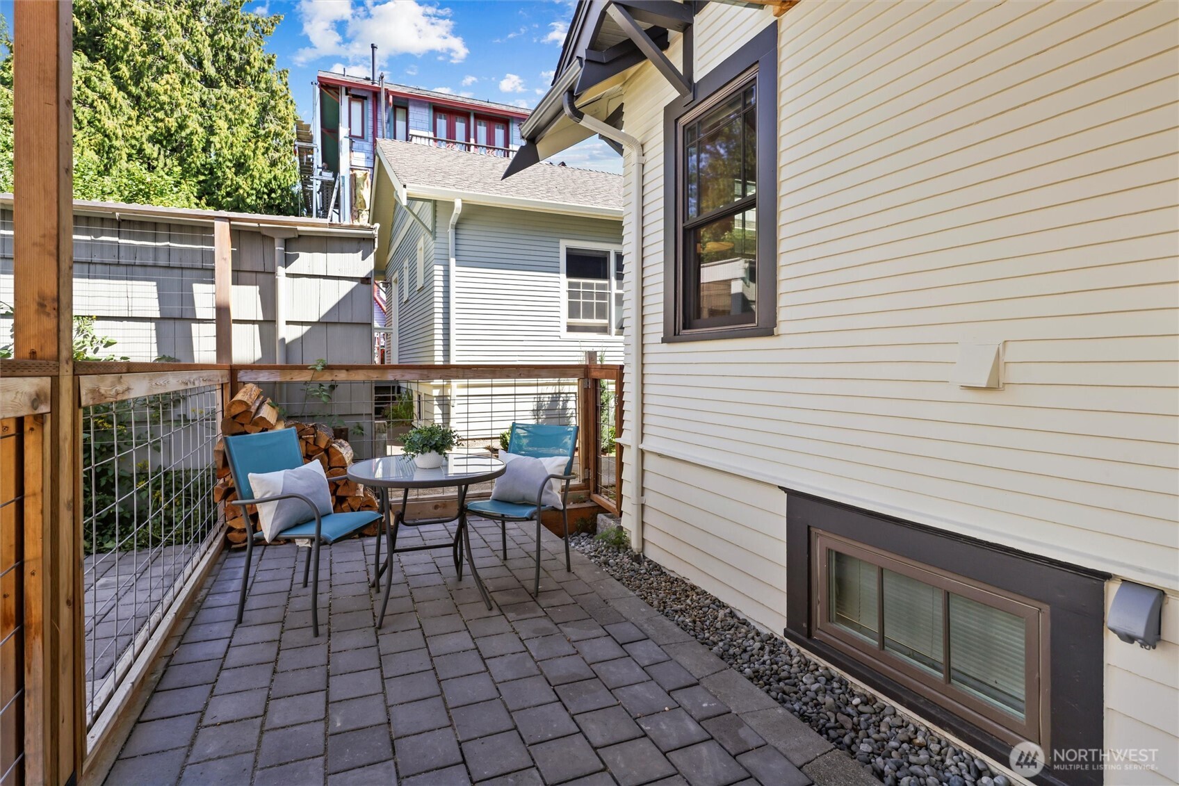 3901 Bagley Avenue North Seattle, WA 98103 - Photo 5 of 16 Gallery Image 5