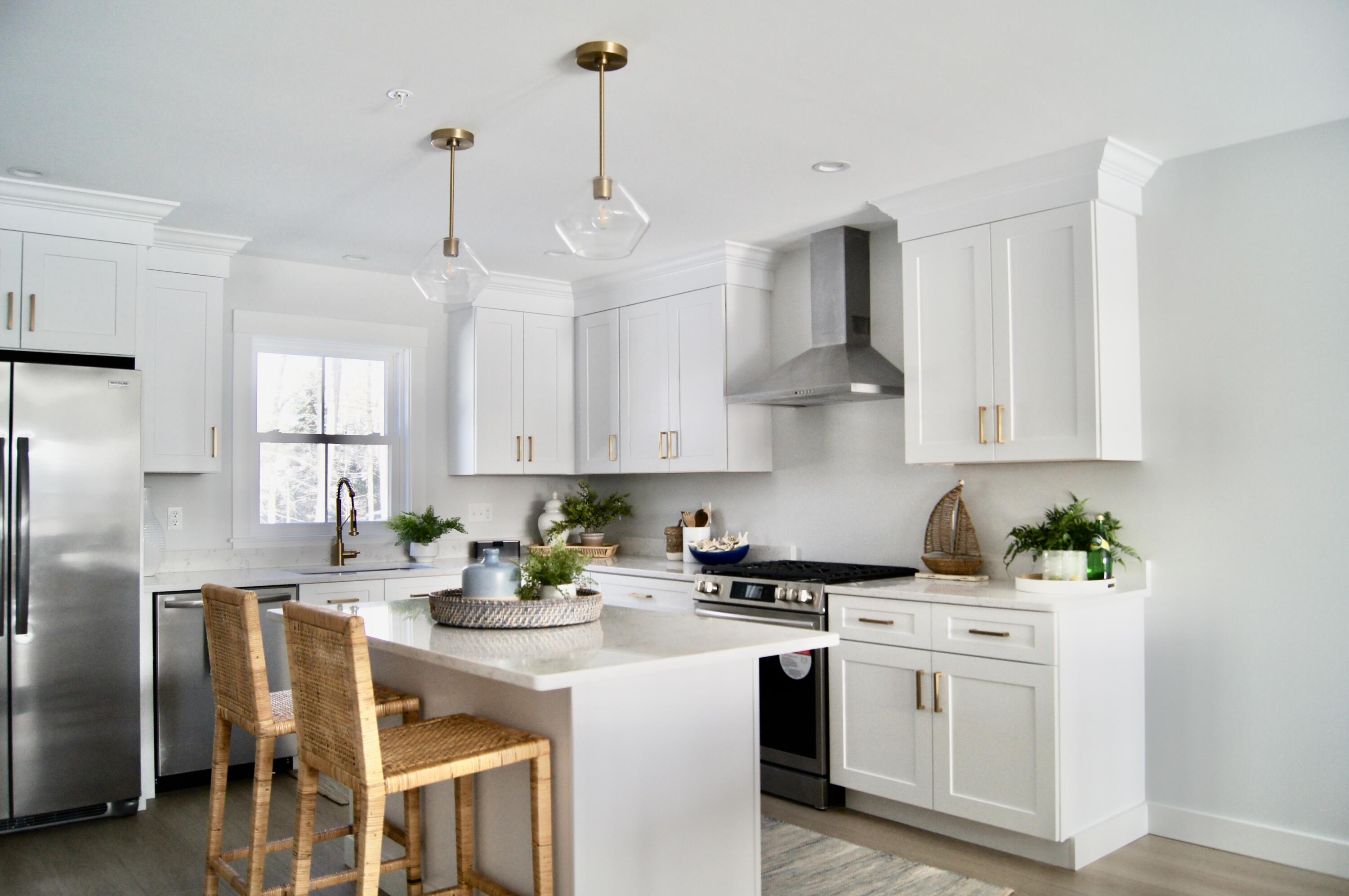 14 Salt Point Drive, Unit 19 Old Orchard Beach, ME 04064 - Photo 6 of 42 kitchen lighter