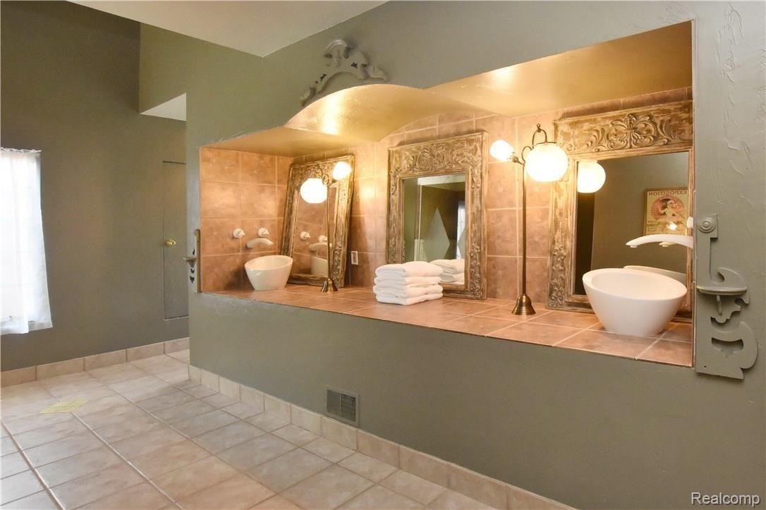 1700 Schilling Lane Rochester, MI 48306 - Photo 28 of 45 DSC_1249.JPG