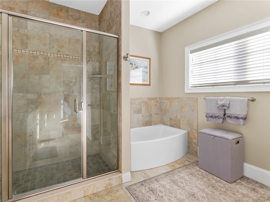 24 Hamilton Farm Road North Kingstown, RI 02852 - Photo 23 of 29 Gallery Image 23