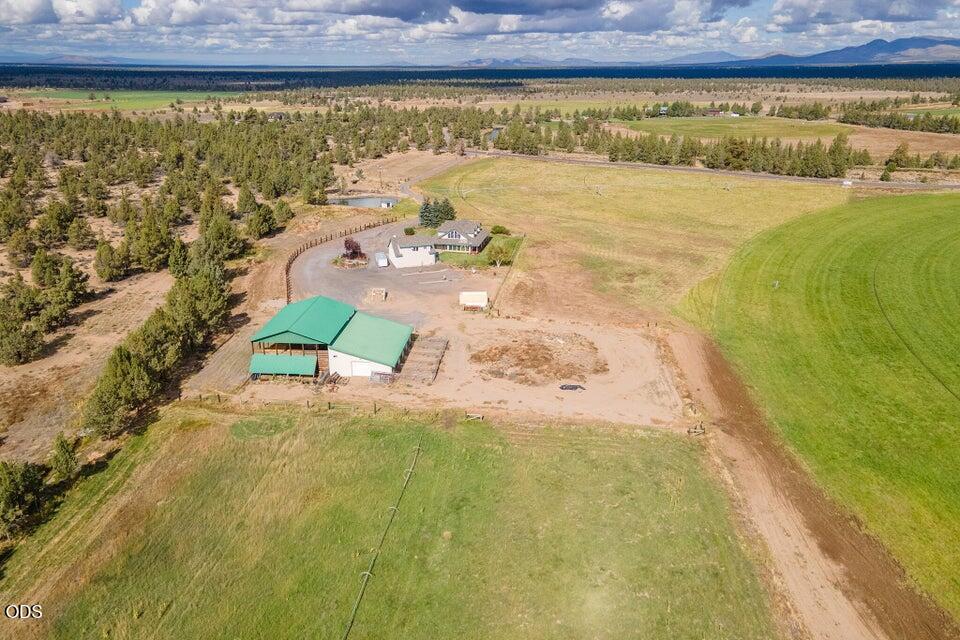 24585 Dodds Road Bend, OR 97701 - Photo 85 of 114