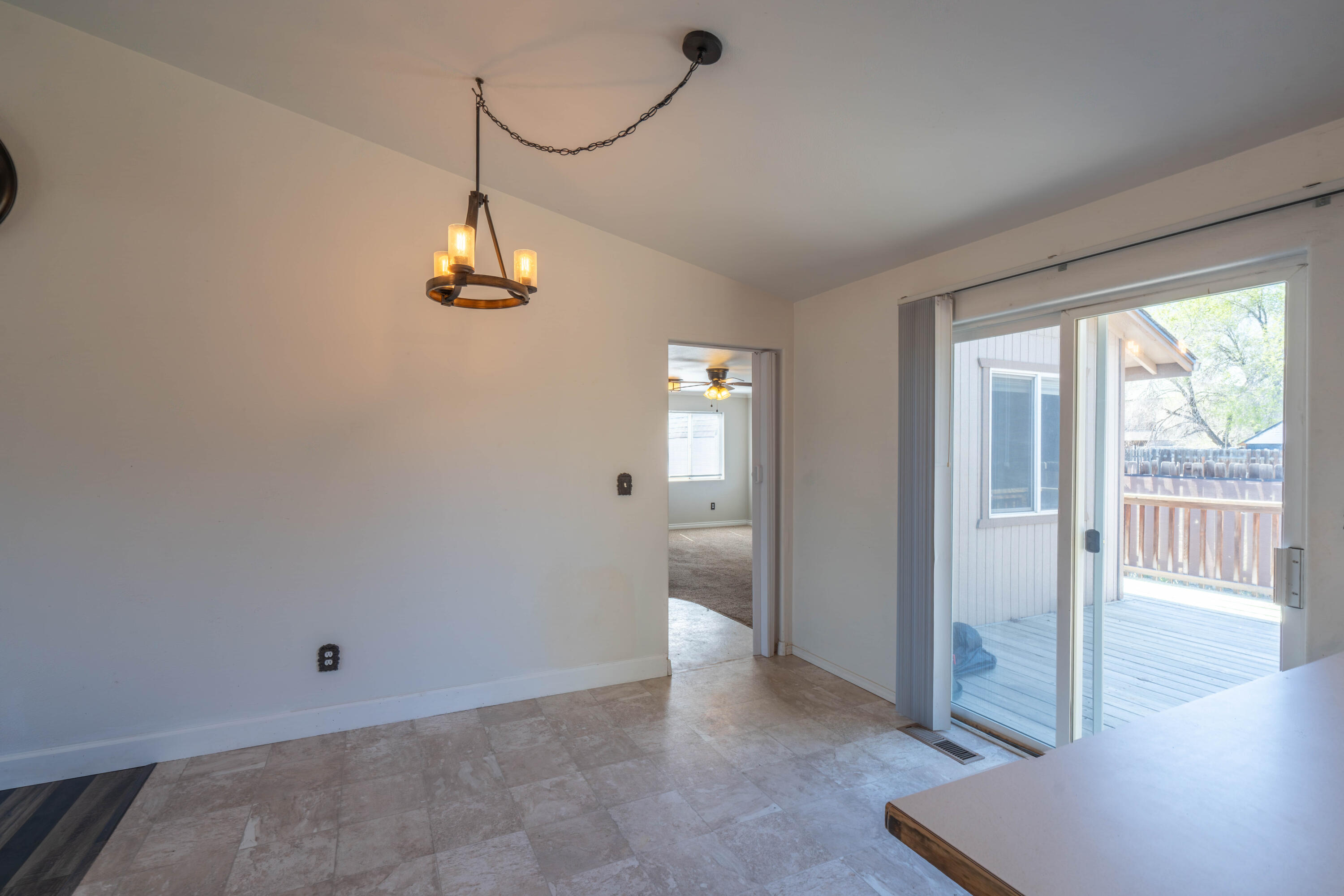 701 Southwest 23rd Street Redmond, OR 97756 - Photo 10 of 36 DSC02291-HDR
