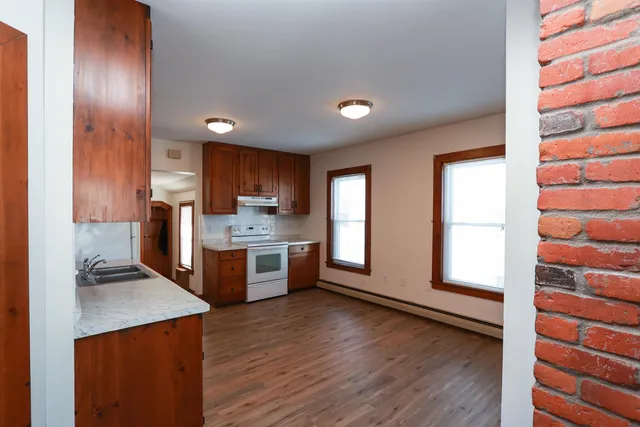 $2,100 | 25 Blucher Street, Unit 2, Manchester, NH 03102