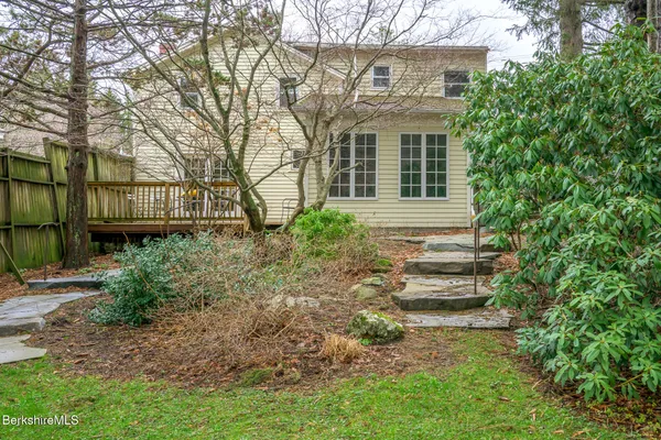$525,000 | 841 Route 203 Austerlitz Ny 12165, Chatham, NY 12037