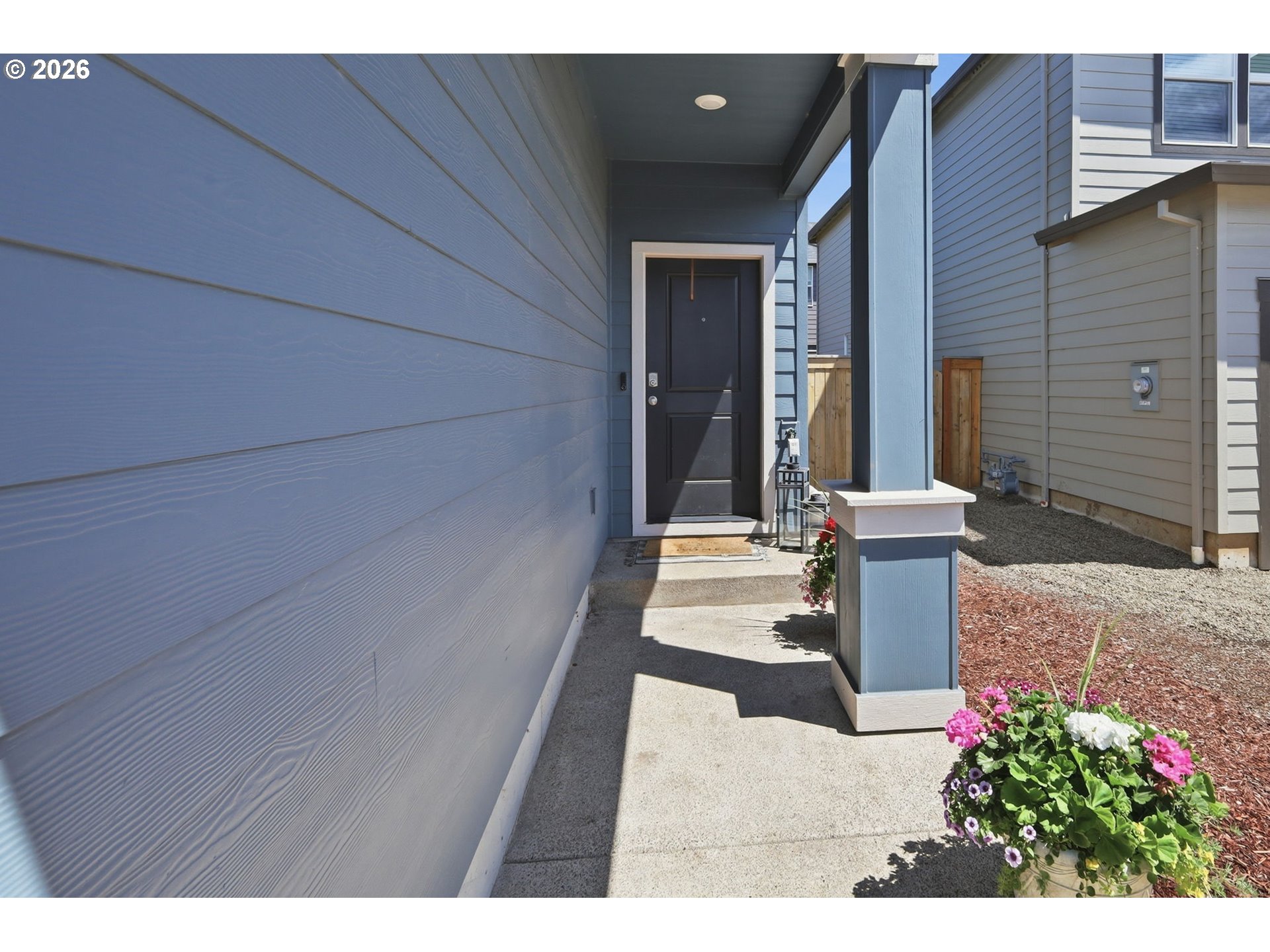 2611 26th Loop Springfield, OR 97477 - Photo 3 of 31