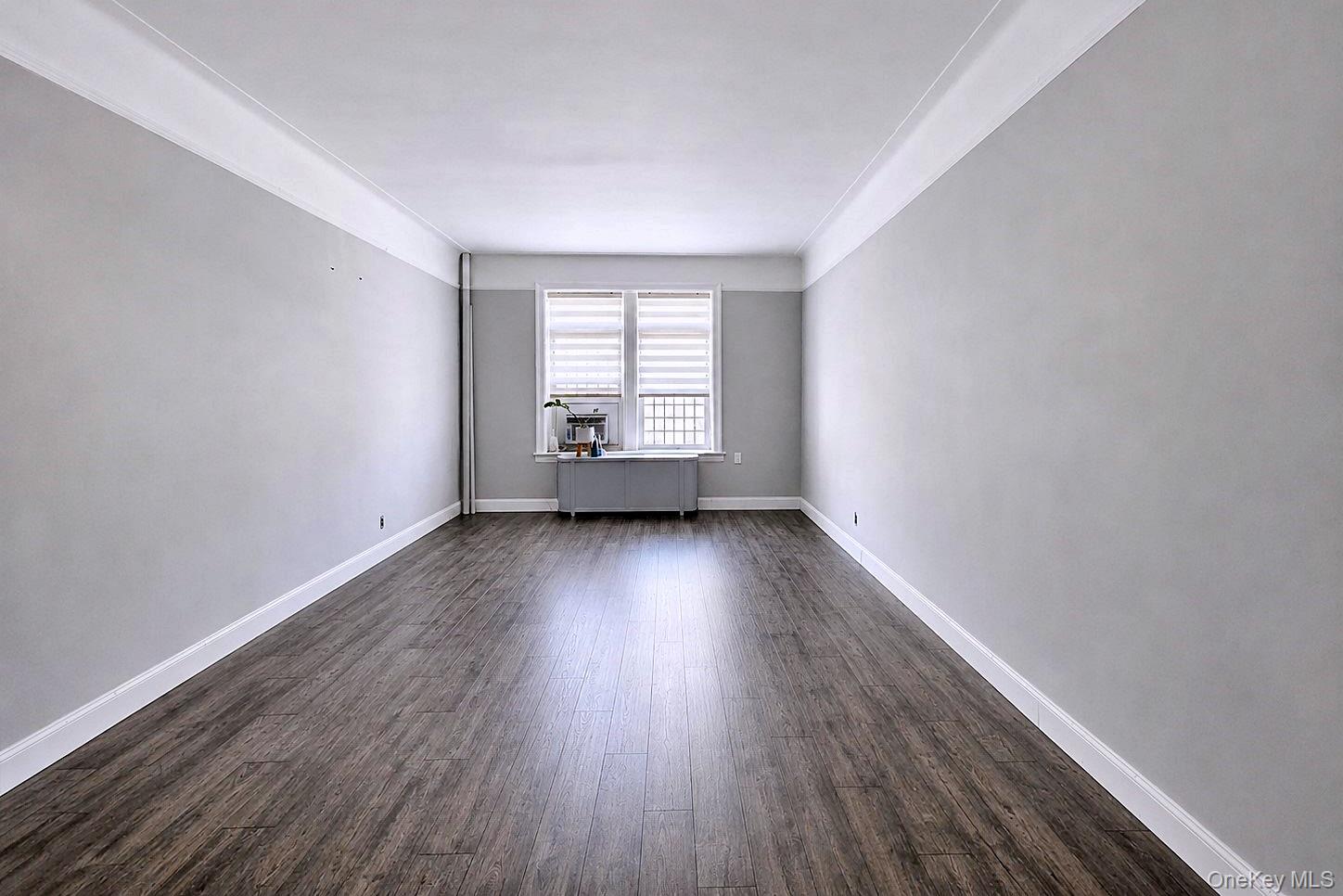 4 Maple Drive, Unit 1D Great Neck, NY 11021 - Photo 22 of 24