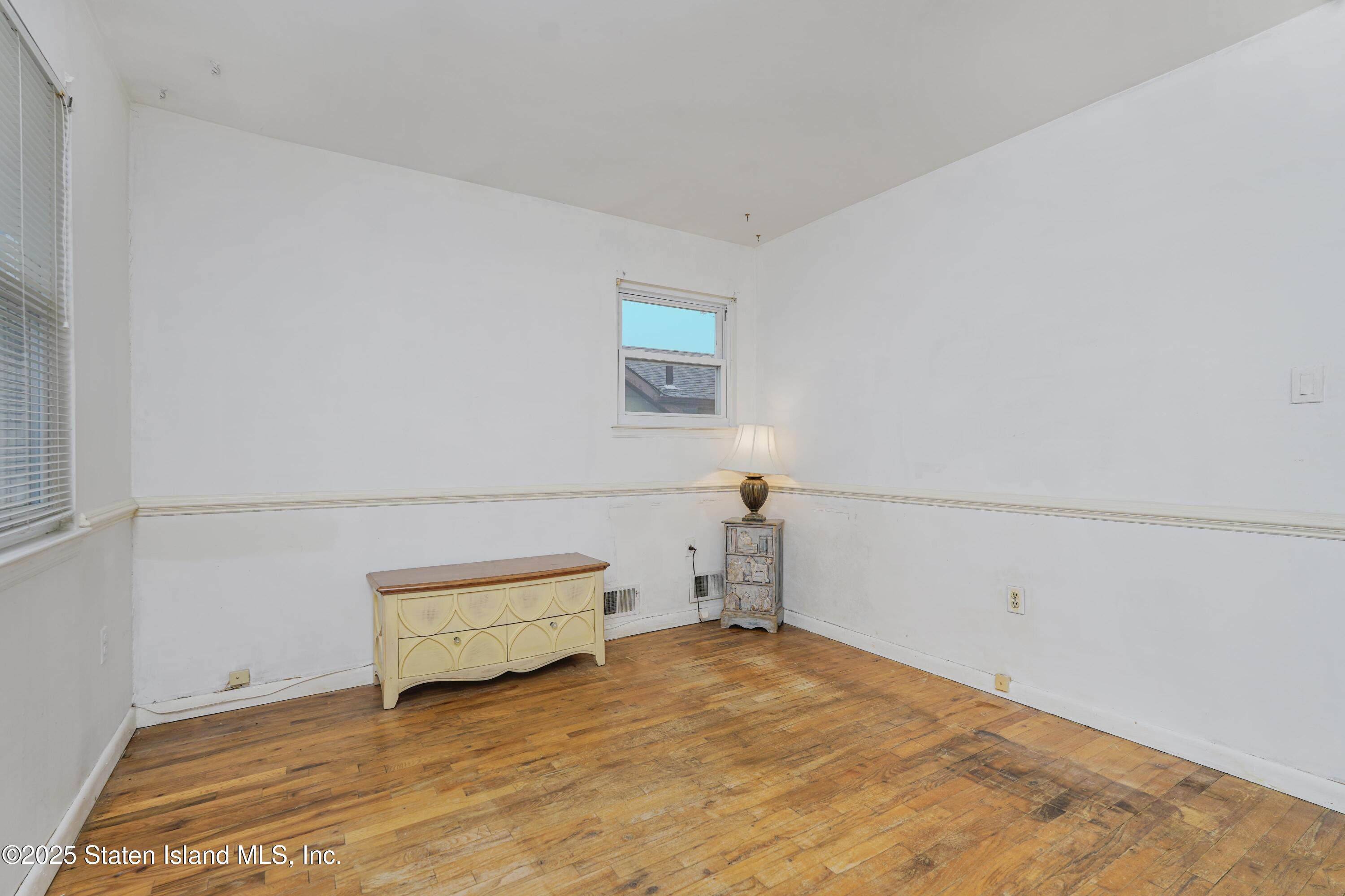 132 Annadale Road Staten Island, NY 10312 - Photo 15 of 27 Photo Mar 25 2025, 2 26 26 AM