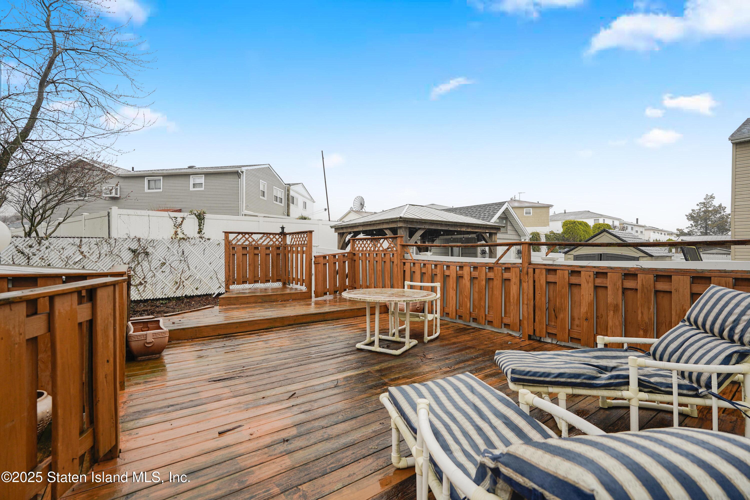 132 Annadale Road Staten Island, NY 10312 - Photo 25 of 27 Photo Mar 25 2025, 2 29 21 AM