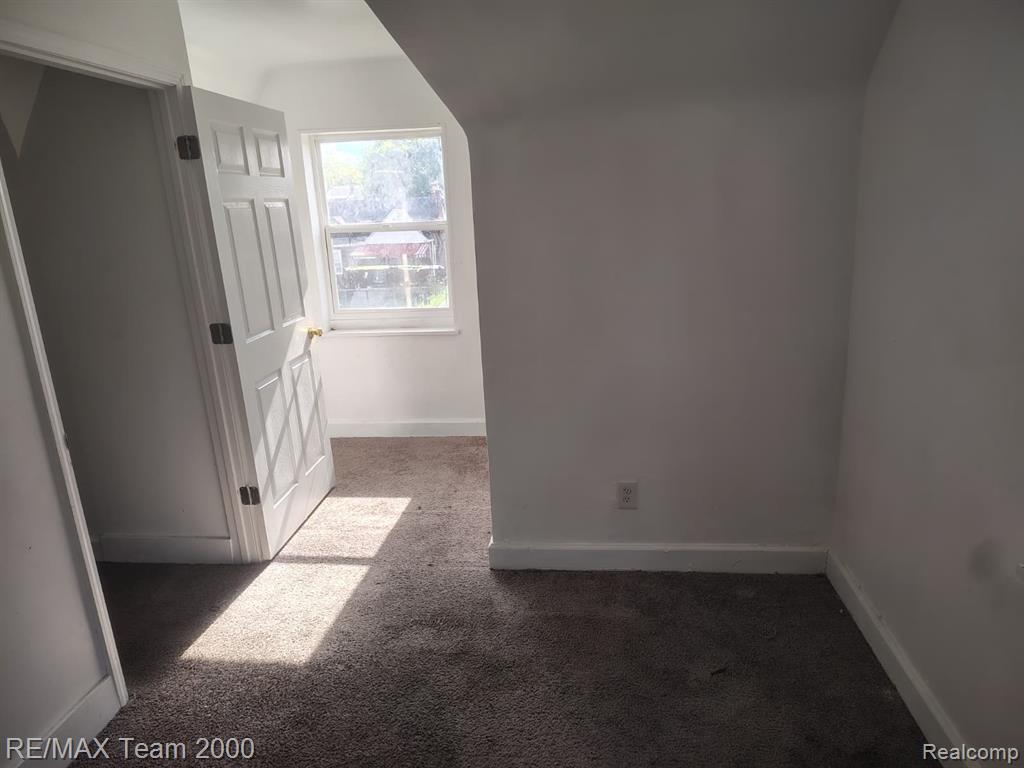 8860 Appoline Street Detroit, MI 48228 - Photo 36 of 45