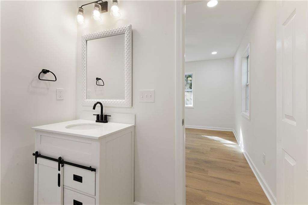 1015 Sims Street Southwest Atlanta, GA 30310 - Photo 29 of 41